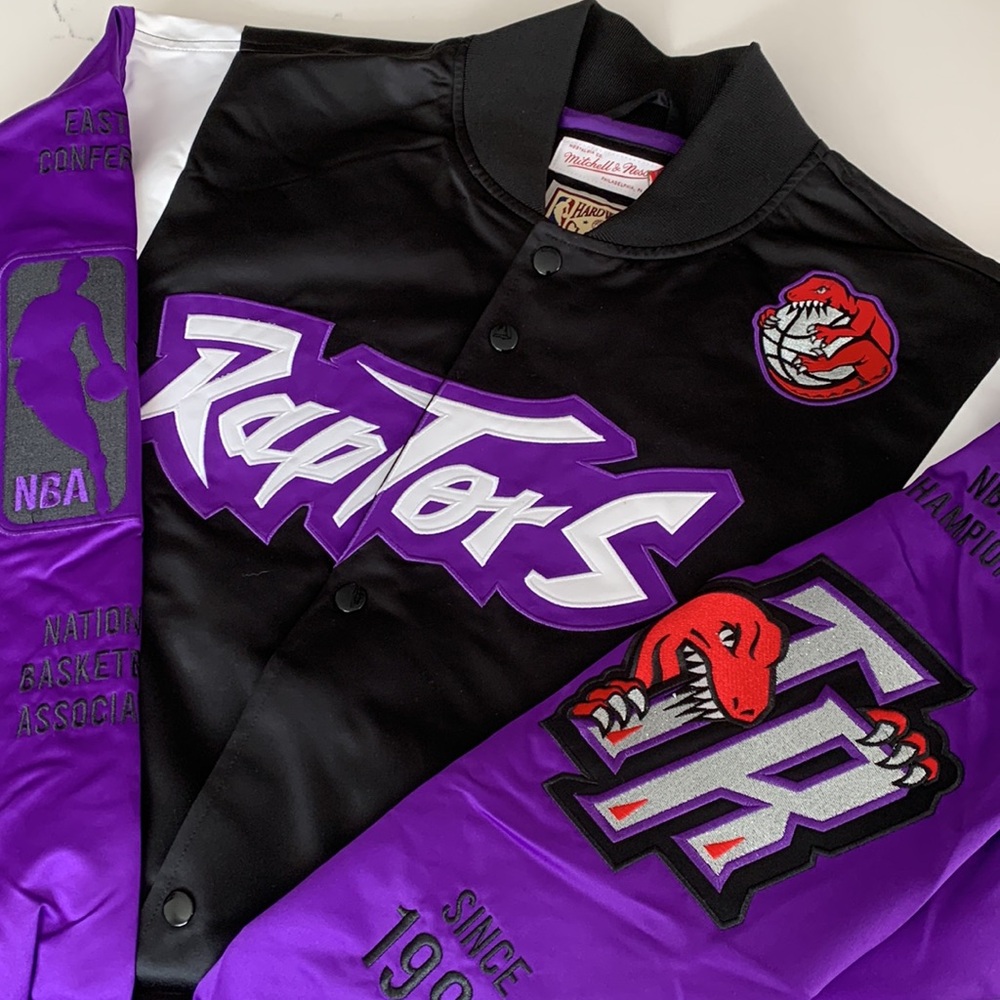 Mitchell & Ness Toronto Raptors Vintage Team Origins Satin Jacket